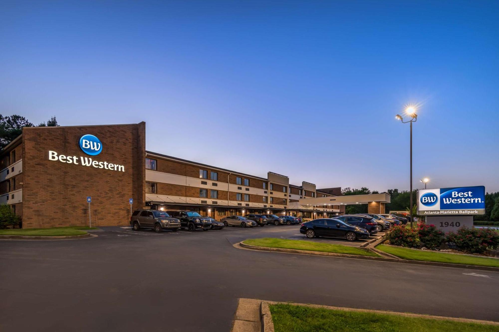 Best Western Atlanta-Marietta Ballpark Hotel Waterford Exterior photo